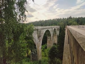 III m Tarnów 2) Sabina Izworska KRAJOBRAZ  Drogą mostów  Road of bridges